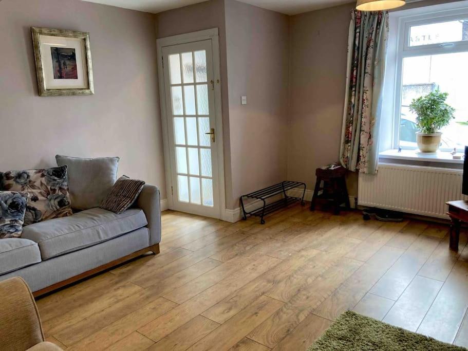Fairhill Cottage Perfect Location With Garden In Central Баликасъл Екстериор снимка